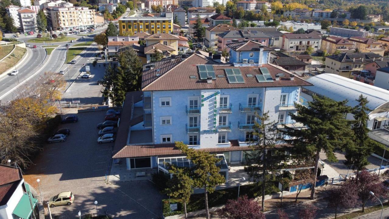 Hotel Azzurro LʼAquila Kültér fotó