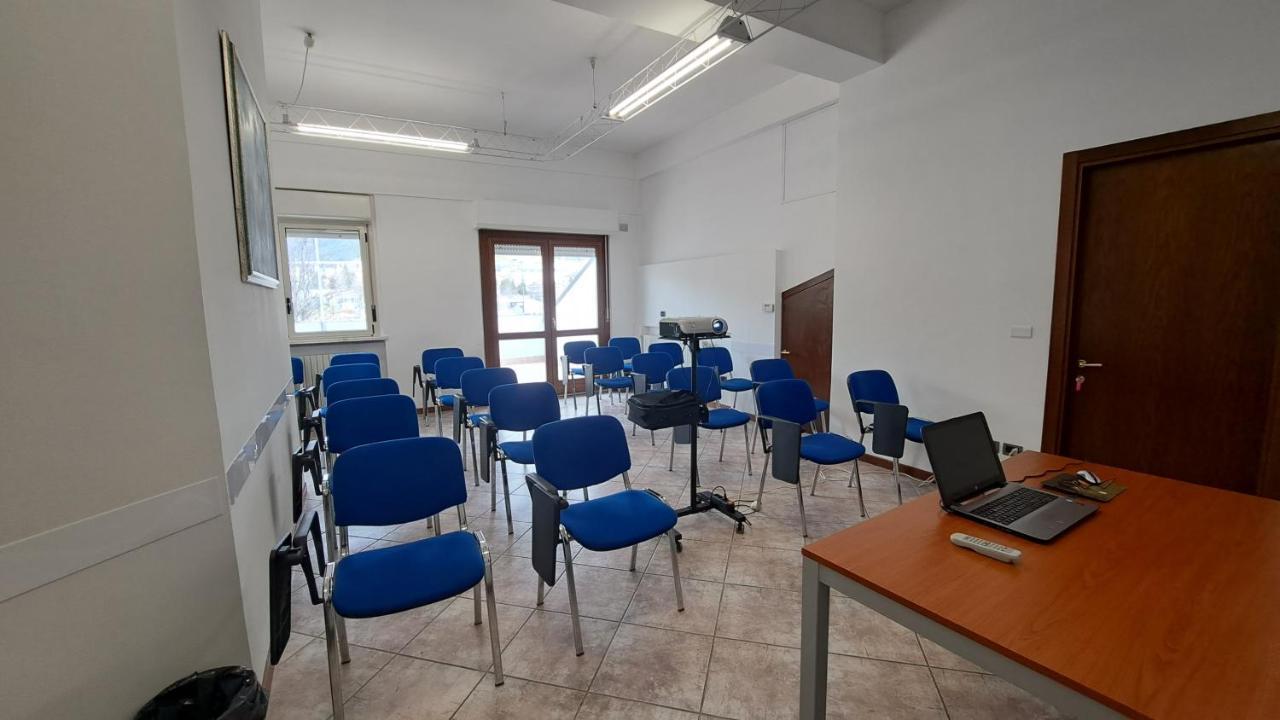 Hotel Azzurro LʼAquila Kültér fotó